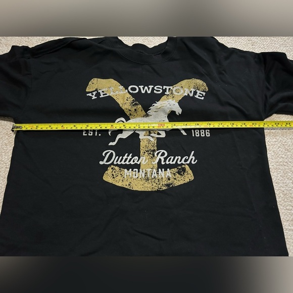 Yellowstone Dutton Ranch Montana Graphic Cropped Sweatshirt Size M. Black Yellow - Picture 6 of 7